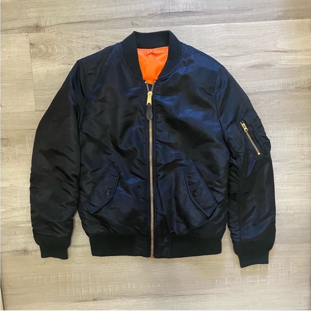 Alpha Industries MA-1 Reversible Bomber Jacket Women’s Large. Fits Men’s Small